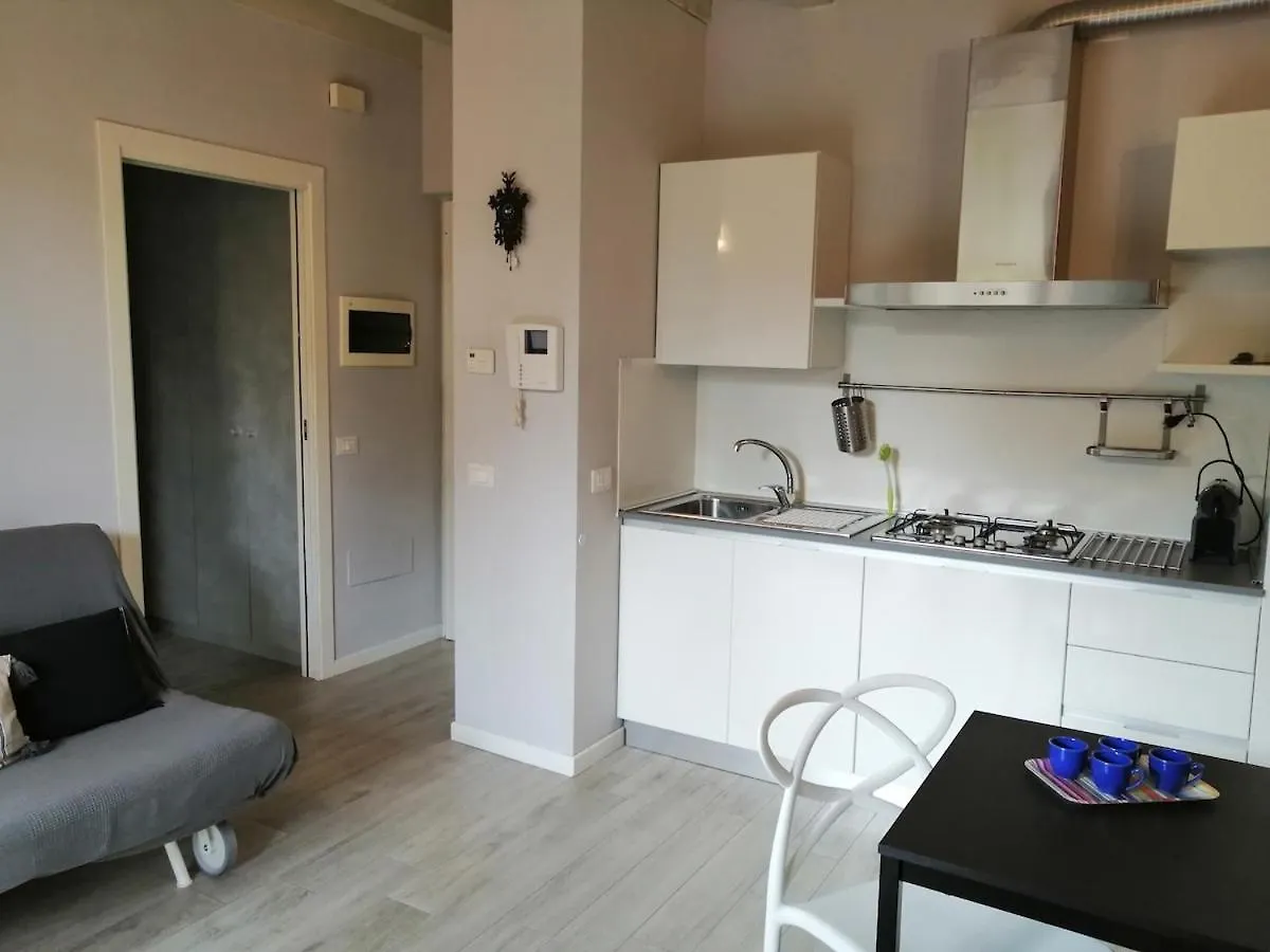 דירה Villa Lucrezia Sirmione Appartamento Con Piscina